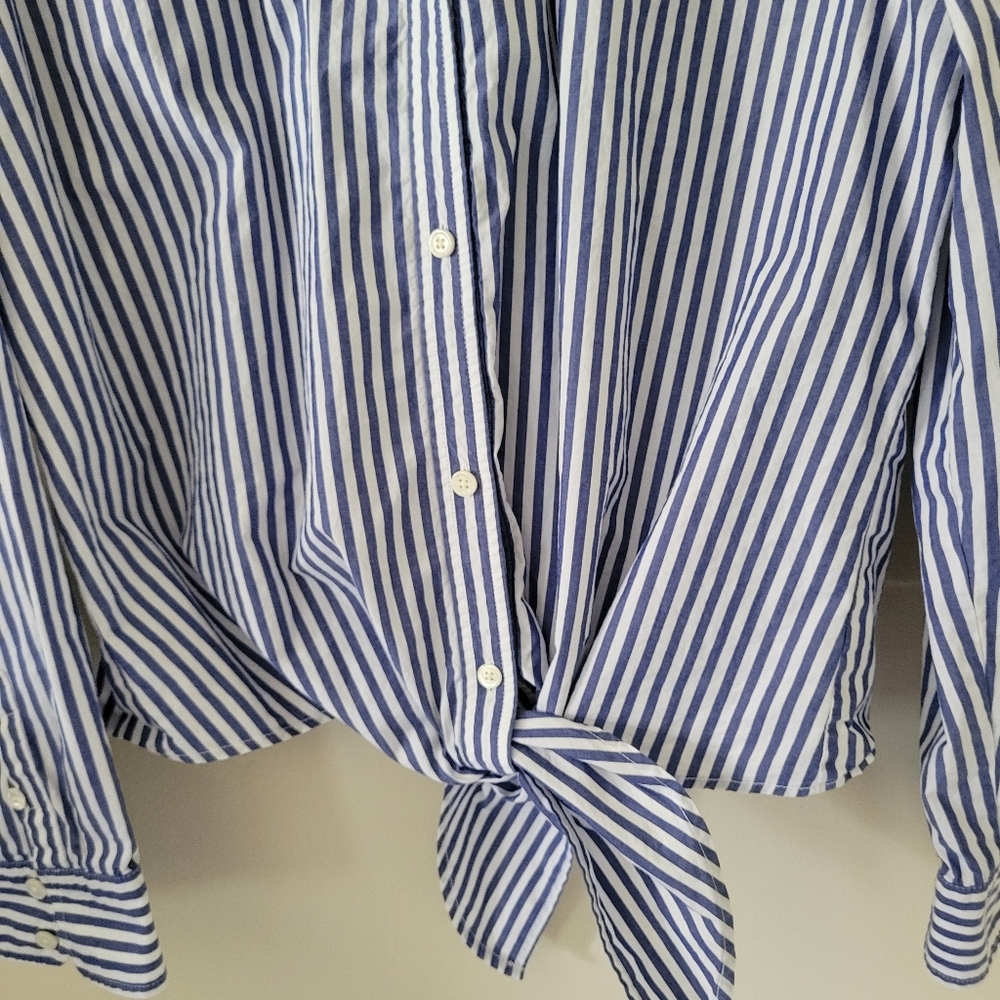 Vineyard Vines Blue Striped Front Tie Blouse - Picture 5 of 8